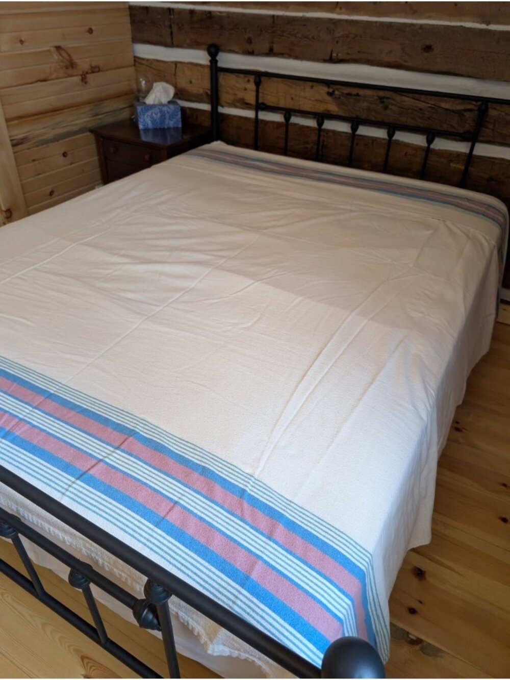 Vintage Ibex Cotton Poly Blanket, Queen Or Double lightweight Flannel Bedspread